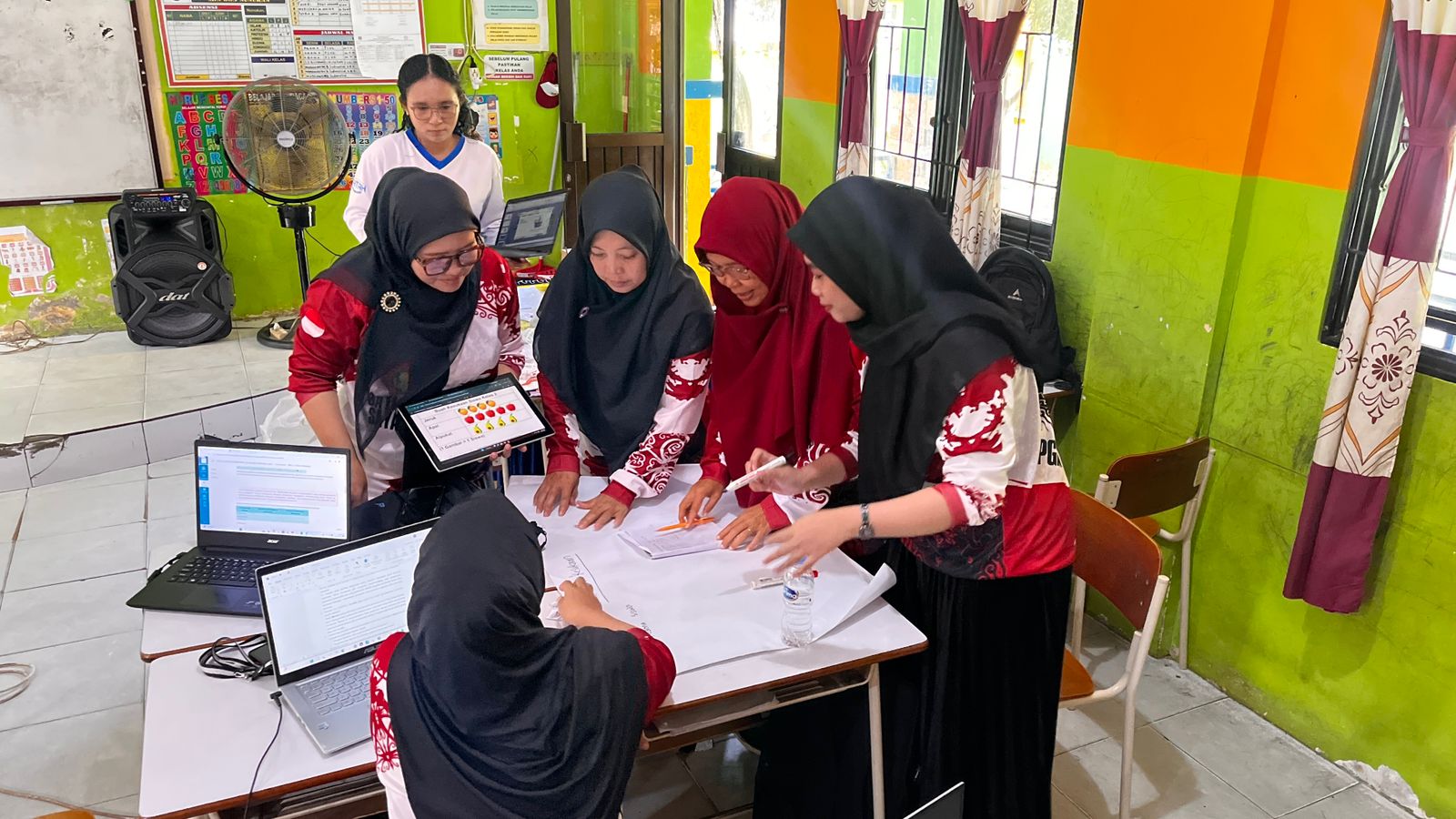 BERITA GAMBAR SIMPATIK